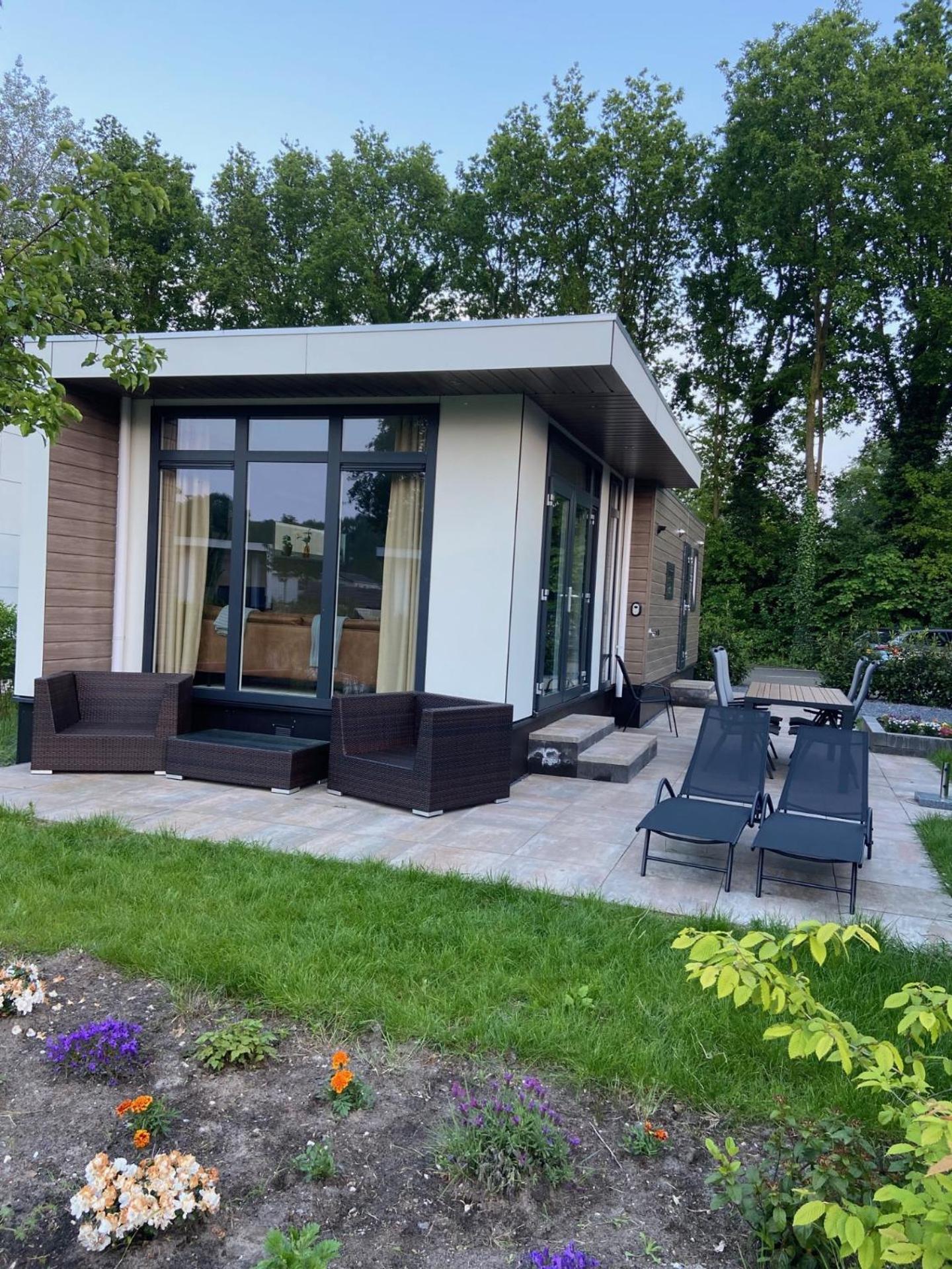 Kindvriendelijk Luxe Chalet In De Bossen Met Prive Sauna Хардевайк Екстериор снимка